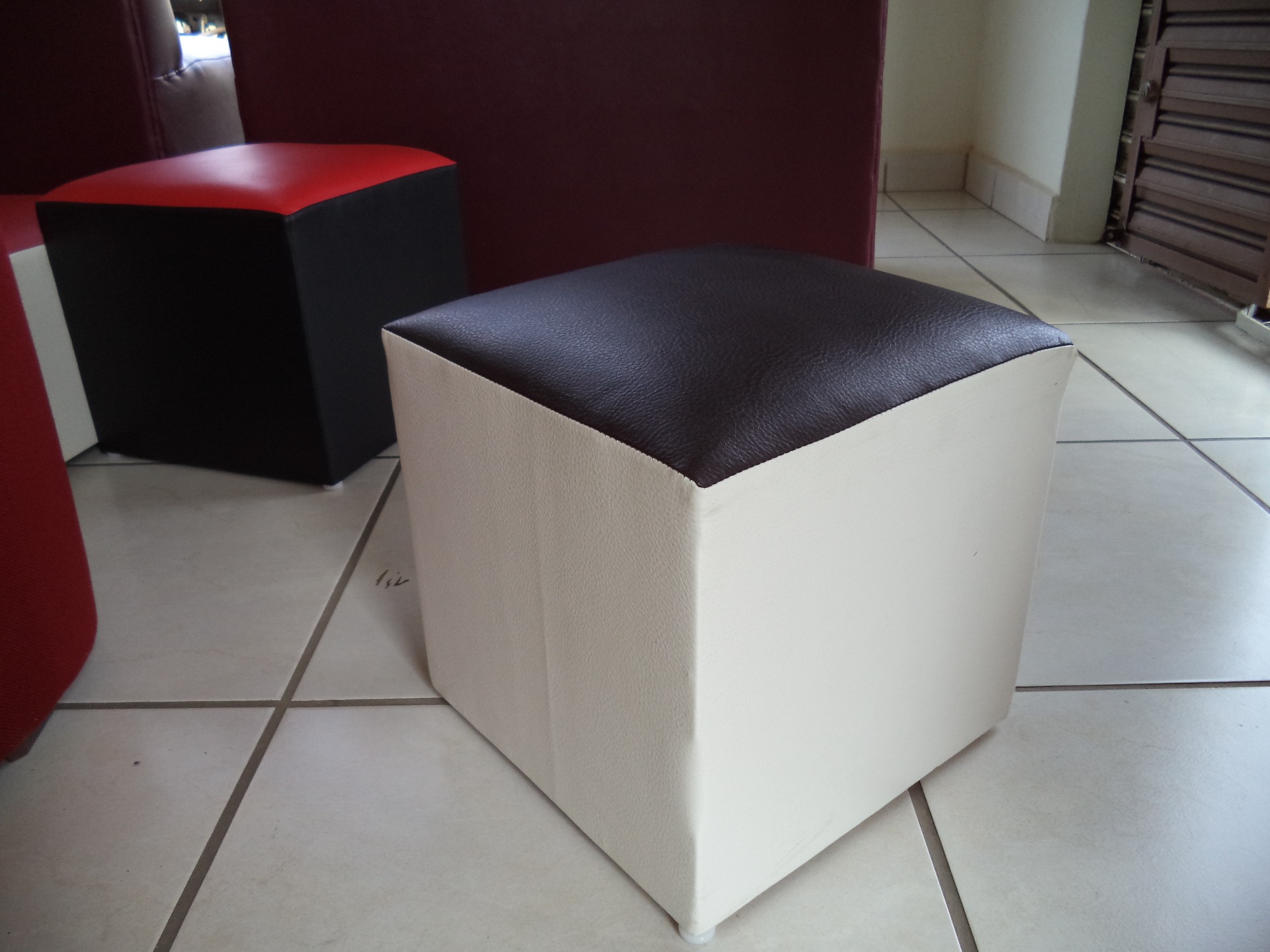 TABURETE DE 40 X 40 PARA TAPIZAR VINIL TACTO PIEL O TELA.
